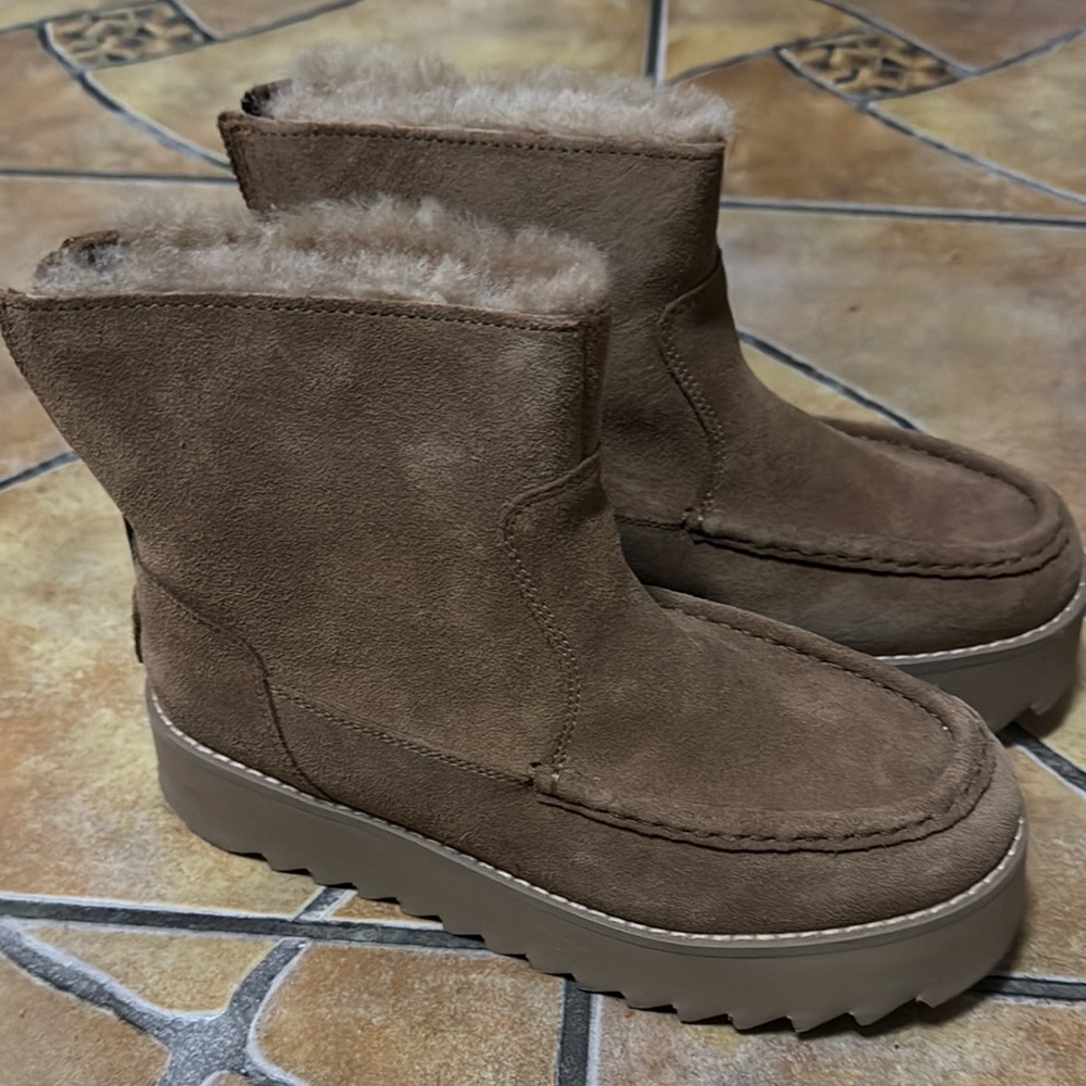 UGG Brown Suede Shearling Boots